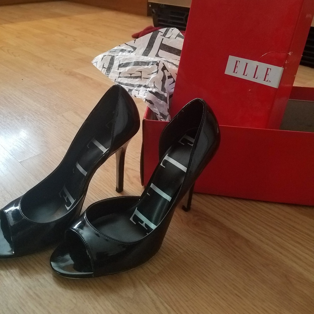 Elle peep toe heels